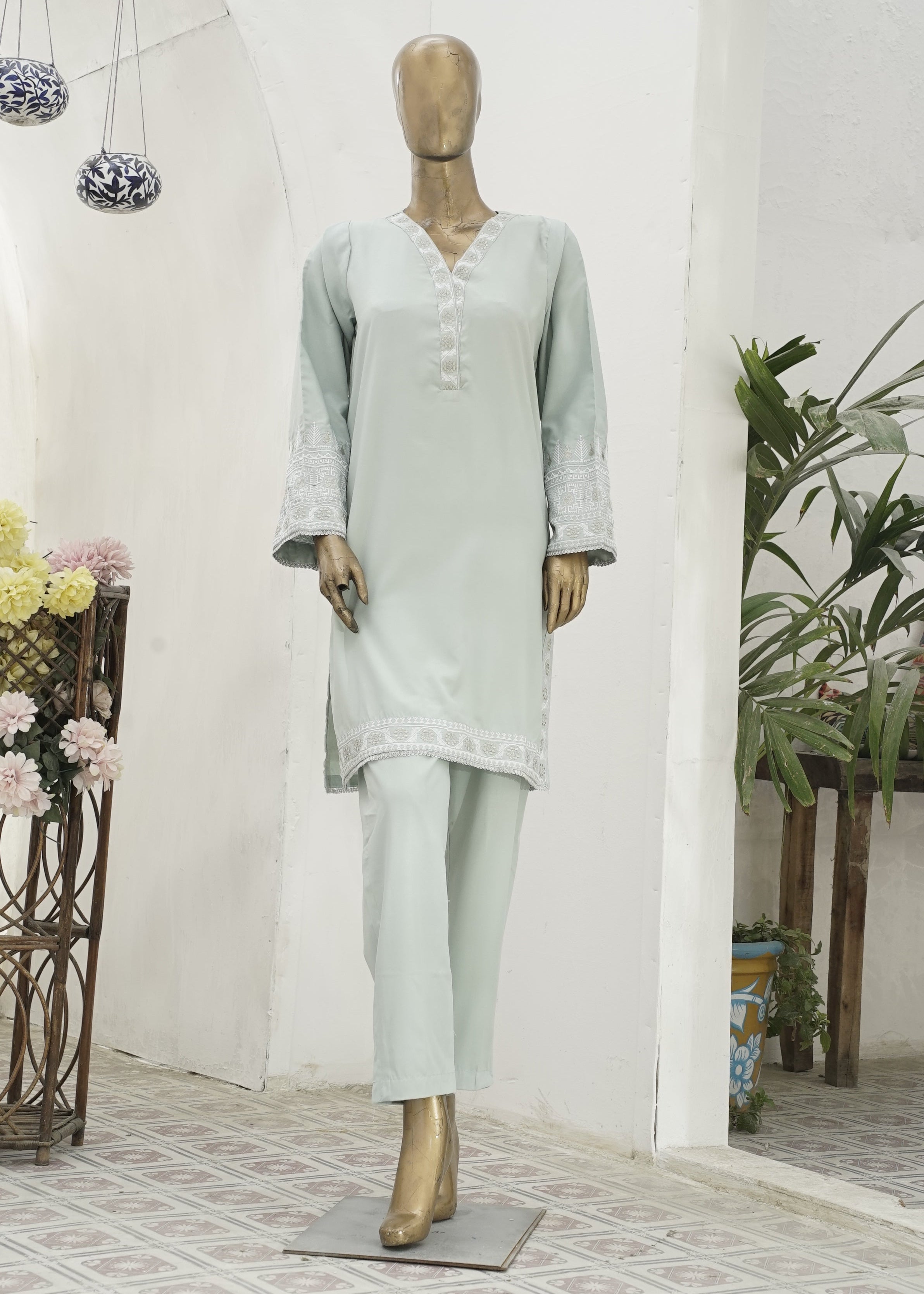 2-Piece Solid Embroidered - Hareem